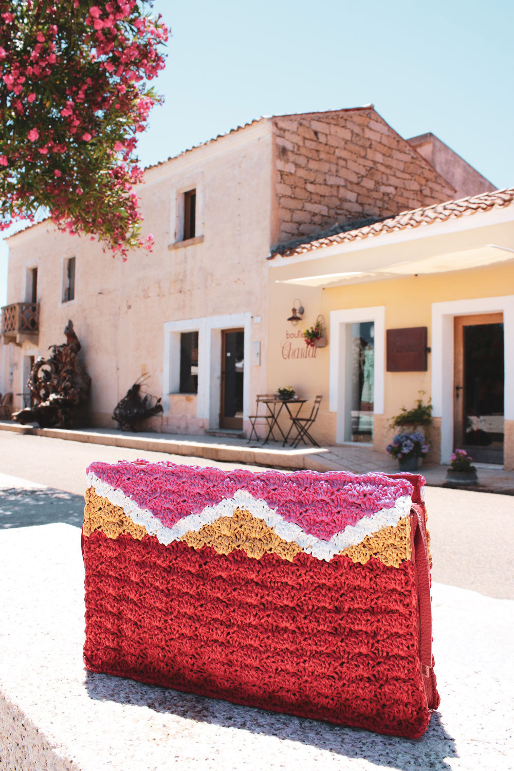 immagine 2 di borsa all'uncinetto modello vernazza colore rosso di fedebyfede